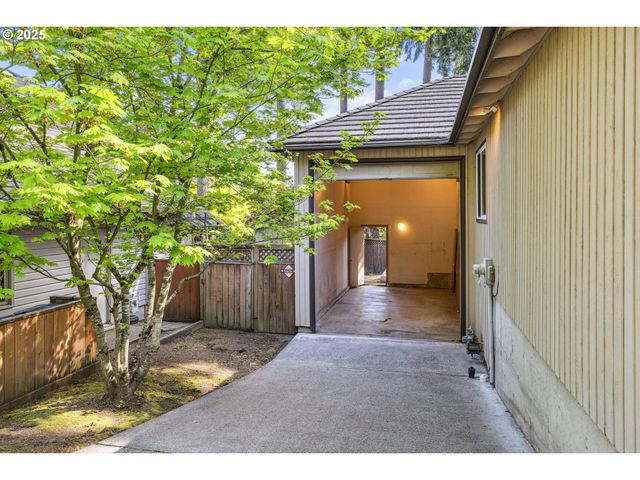13920 Sw SECRETARIET Ln, Beaverton, OR 97008