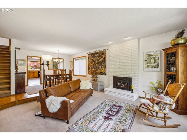13920 Sw SECRETARIET Ln, Beaverton, OR 97008
