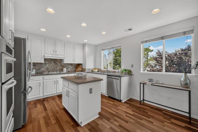 2046 Rutledge Place, Santa Clara, CA 95051