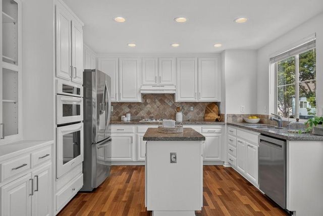2046 Rutledge Place, Santa Clara, CA 95051