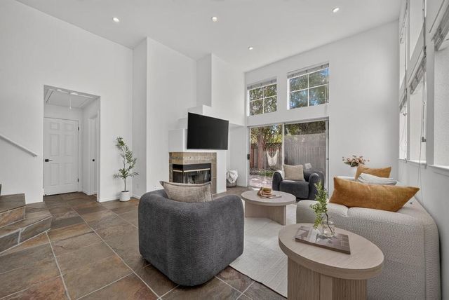 2046 Rutledge Place, Santa Clara, CA 95051
