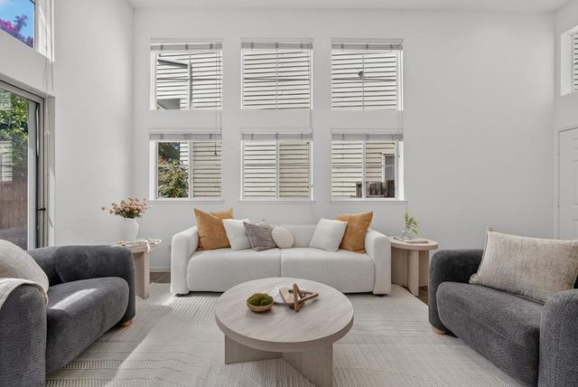 2046 Rutledge Place, Santa Clara, CA 95051