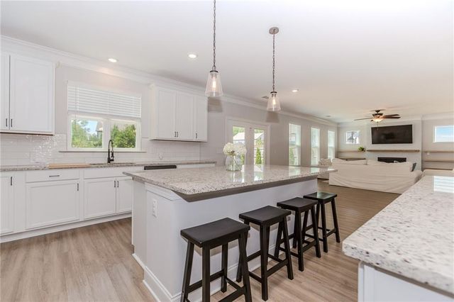 6829 Benjamin Drive, Flowery Branch, GA 30542