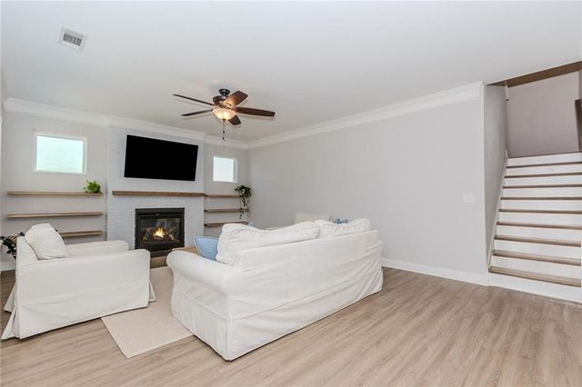 6829 Benjamin Drive, Flowery Branch, GA 30542