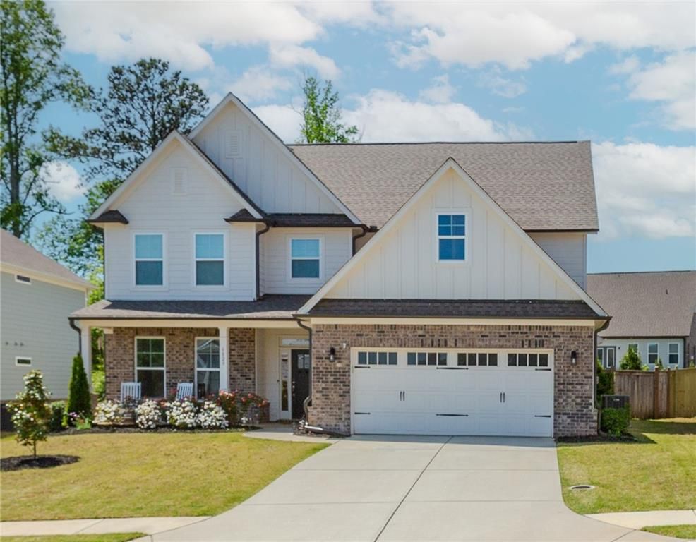 6829 Benjamin Drive, Flowery Branch, GA 30542