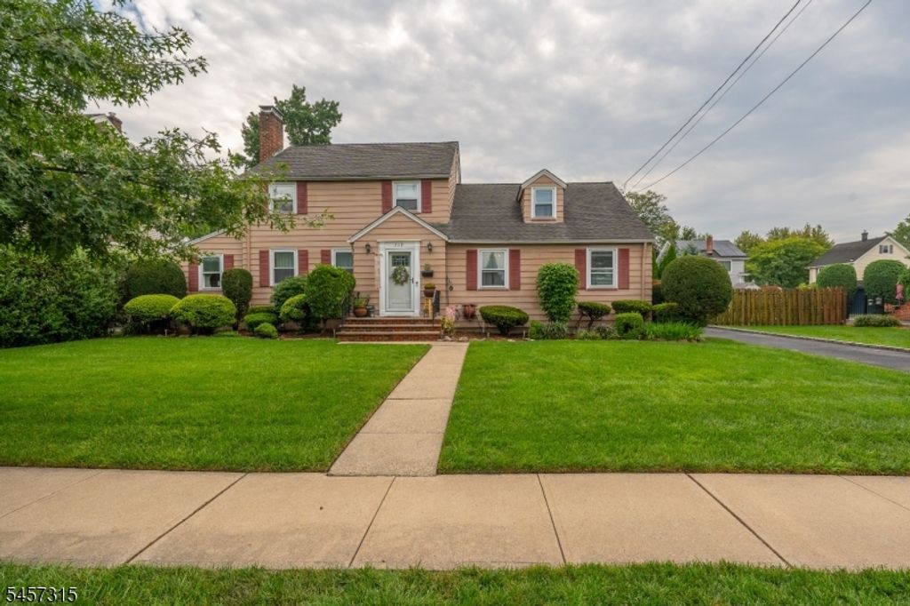 719 Locust St, Roselle Park Boro, NJ 07204 — exterior
