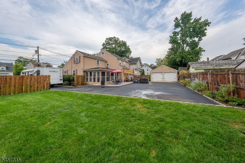 719 Locust St, Roselle Park Boro, NJ 07204 — photo 2