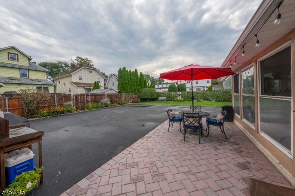 719 Locust St, Roselle Park Boro, NJ 07204 — photo 5