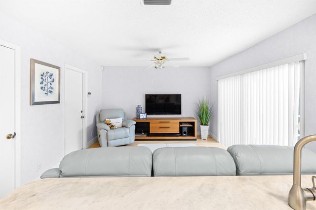 10652 Buttonwood Lake Drive, Boca Raton, FL 33498