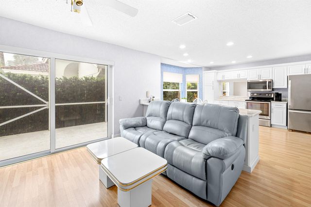 10652 Buttonwood Lake Drive, Boca Raton, FL 33498