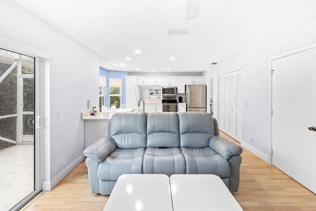 10652 Buttonwood Lake Drive, Boca Raton, FL 33498