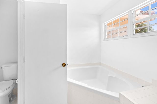 10652 Buttonwood Lake Drive, Boca Raton, FL 33498