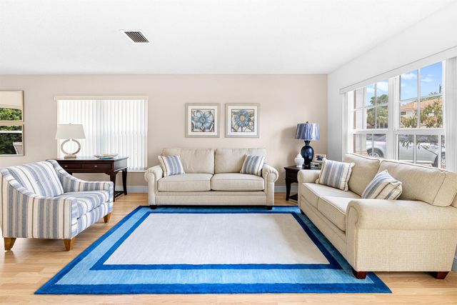 10652 Buttonwood Lake Drive, Boca Raton, FL 33498