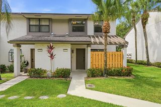 4737 NW 82nd Avenue 1207, Lauderhill, FL 33351