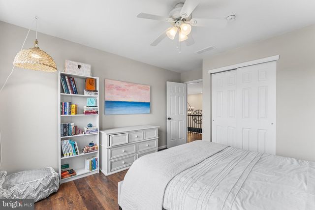 19 CHAMBORD LN, Voorhees, NJ 08043