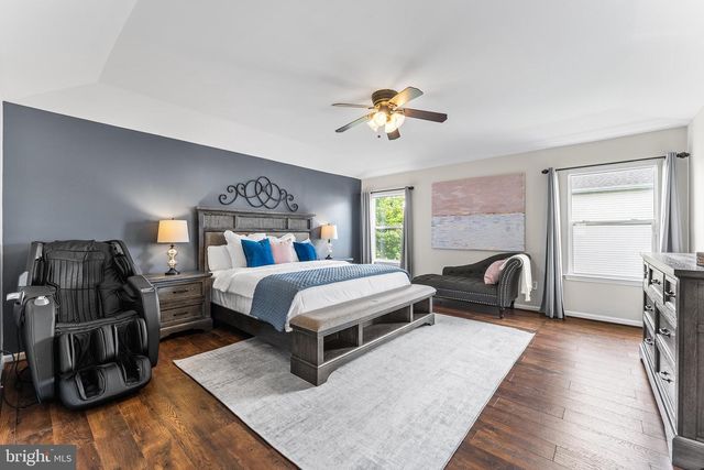 19 CHAMBORD LN, Voorhees, NJ 08043