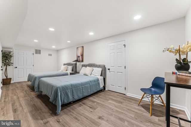 19 CHAMBORD LN, Voorhees, NJ 08043