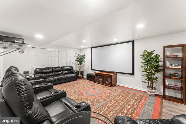 19 CHAMBORD LN, Voorhees, NJ 08043