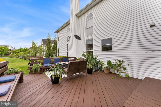 19 CHAMBORD LN, Voorhees, NJ 08043