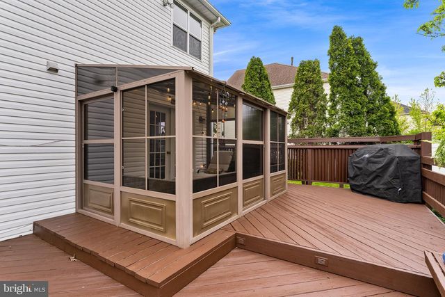 19 CHAMBORD LN, Voorhees, NJ 08043