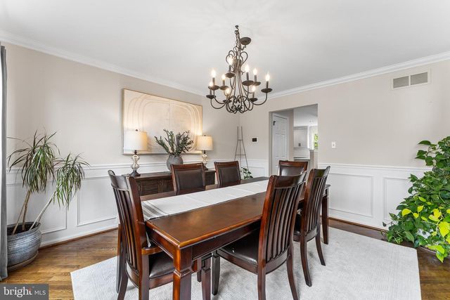 19 CHAMBORD LN, Voorhees, NJ 08043