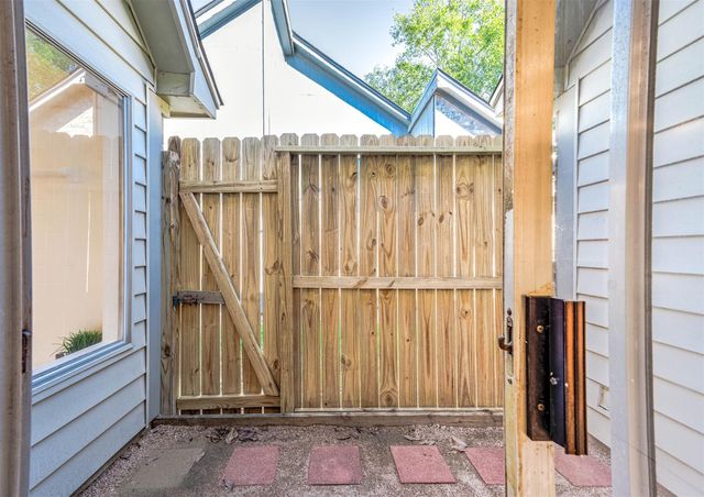 11819 Stone Bridge Drive, Houston, TX 77064