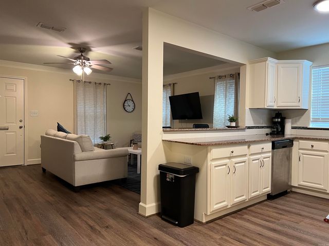 3301 W. Capitol, Little Rock, AR 72205