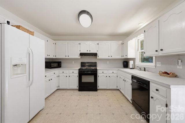 913 Pleasant Ridge Road, Fort Mill, SC 29715