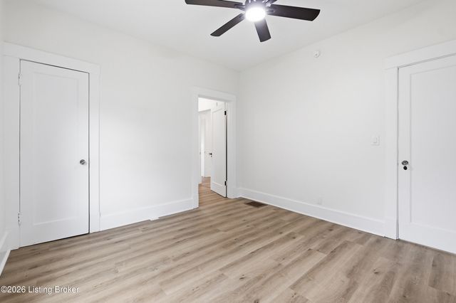7210 Vaughn Mill Rd, Louisville, KY 40228
