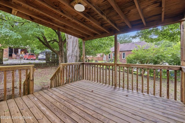 7210 Vaughn Mill Rd, Louisville, KY 40228