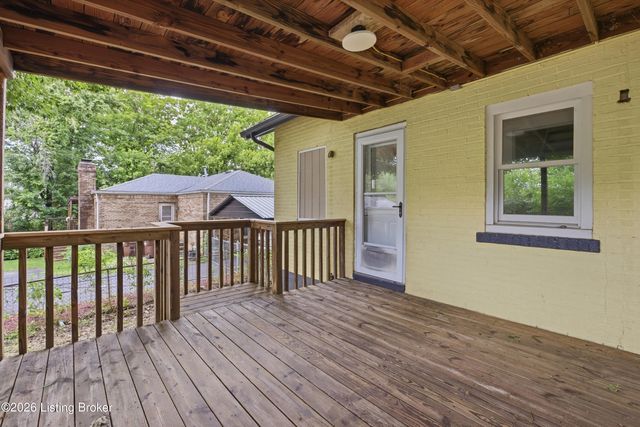 7210 Vaughn Mill Rd, Louisville, KY 40228