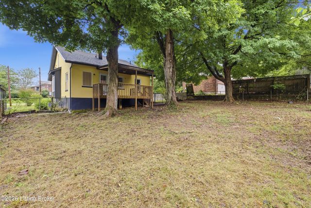 7210 Vaughn Mill Rd, Louisville, KY 40228