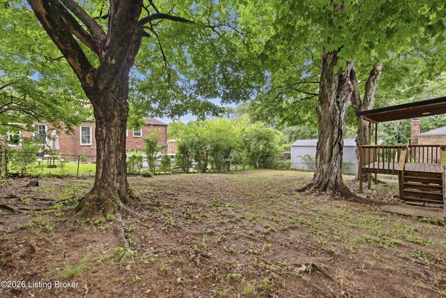 7210 Vaughn Mill Rd, Louisville, KY 40228