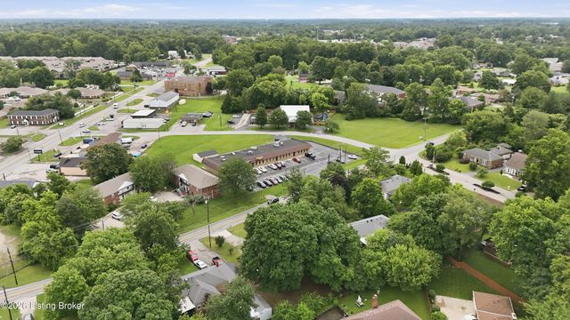 7210 Vaughn Mill Rd, Louisville, KY 40228