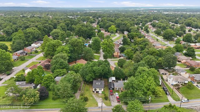 7210 Vaughn Mill Rd, Louisville, KY 40228
