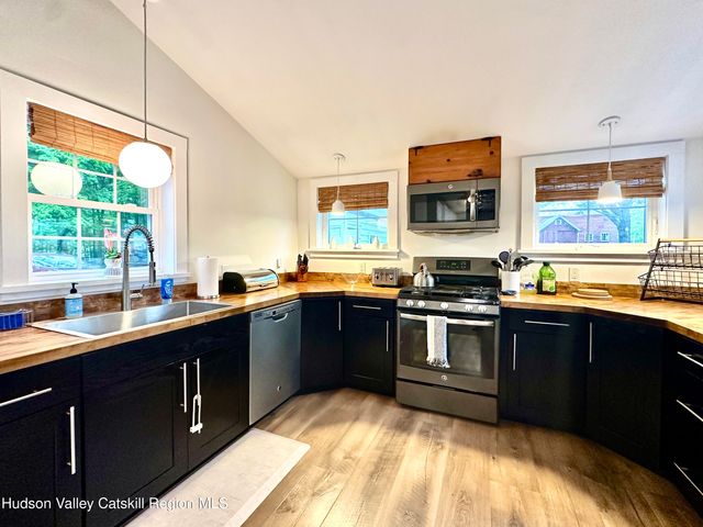 4028-4082 County Route 26, Greenville, NY 12083