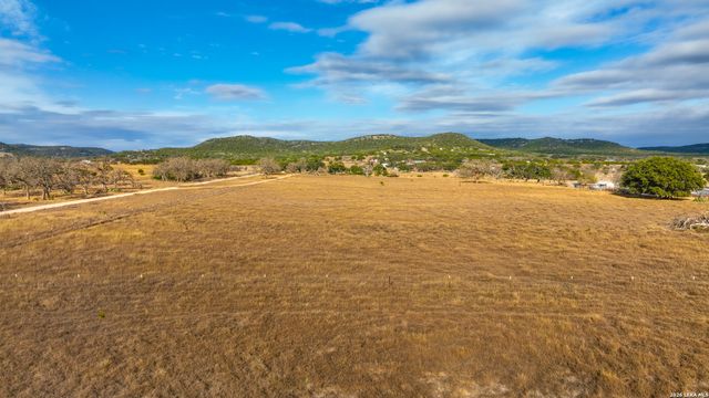 455 Hubble, Medina, TX 78055