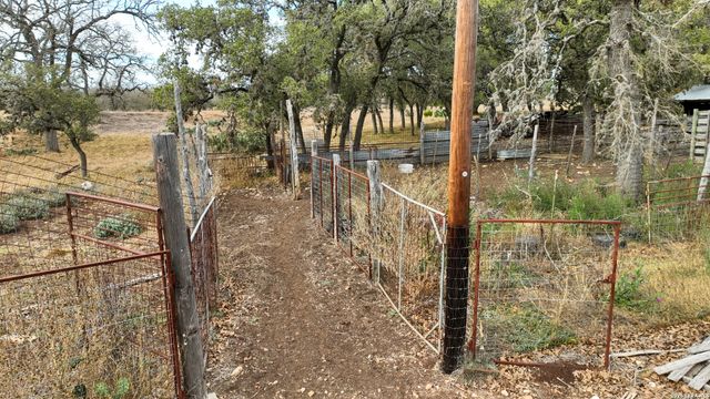 455 Hubble, Medina, TX 78055