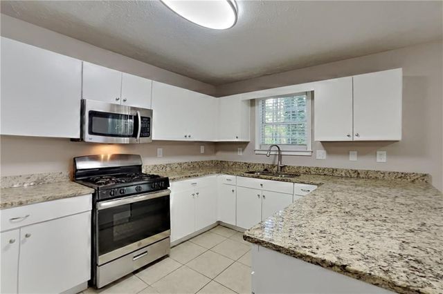 2929 Sentinel Circle, Lawrenceville, GA 30043