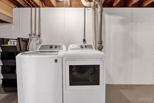 3279 Regal Place, St Louis, MO 63139