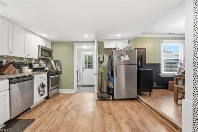 15 Sampson PL, Portsmouth, VA 23702