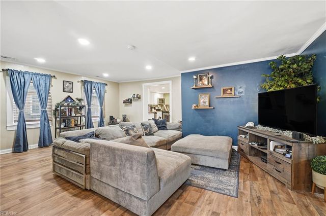 15 Sampson PL, Portsmouth, VA 23702