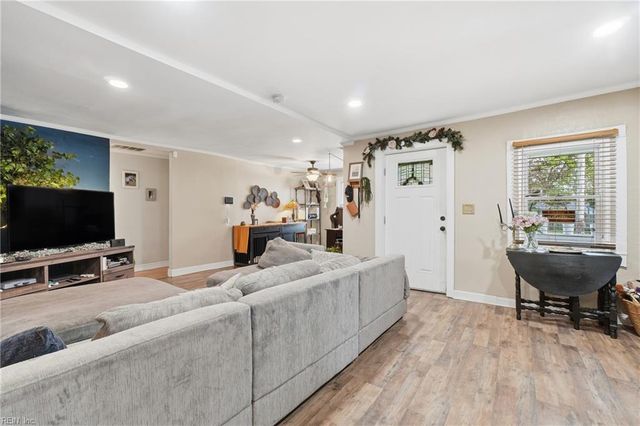 15 Sampson PL, Portsmouth, VA 23702