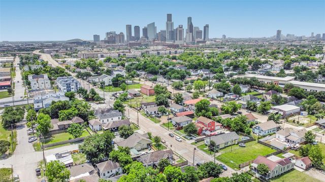 2020 Elysian Street, Houston, TX 77026