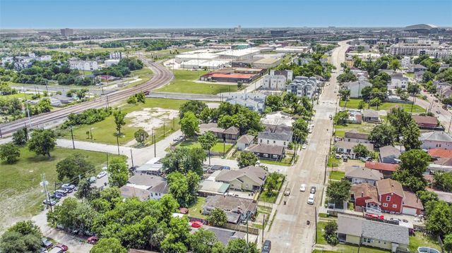 2020 Elysian Street, Houston, TX 77026