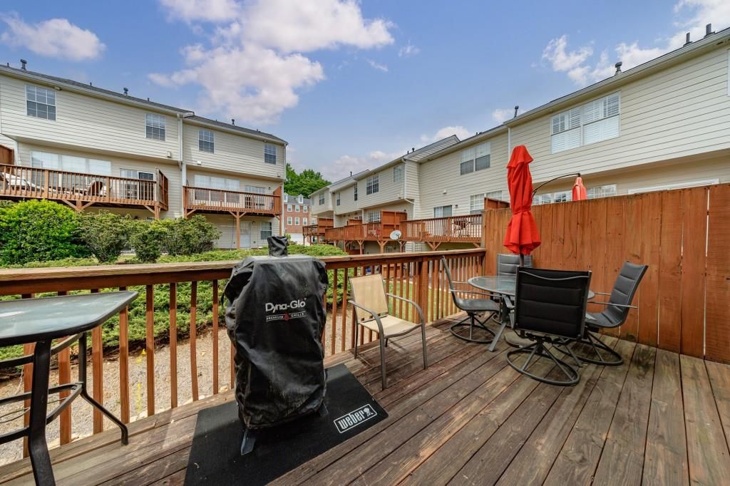 Image 16 of property listing at 3557 Chattahoochee Summit Lane 23, Atlanta, GA 30339