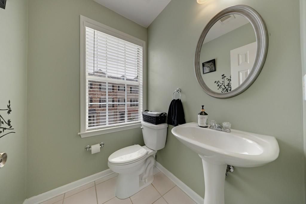 Image 19 of property listing at 3557 Chattahoochee Summit Lane 23, Atlanta, GA 30339