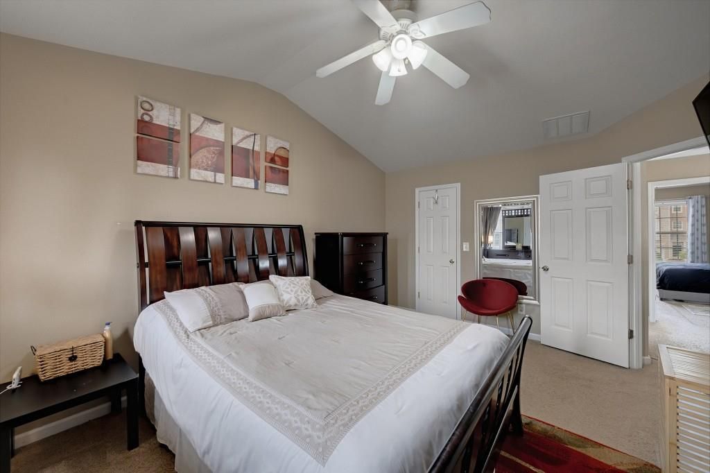 Image 21 of property listing at 3557 Chattahoochee Summit Lane 23, Atlanta, GA 30339