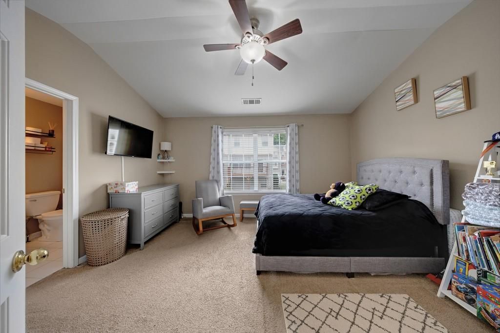 Image 24 of property listing at 3557 Chattahoochee Summit Lane 23, Atlanta, GA 30339