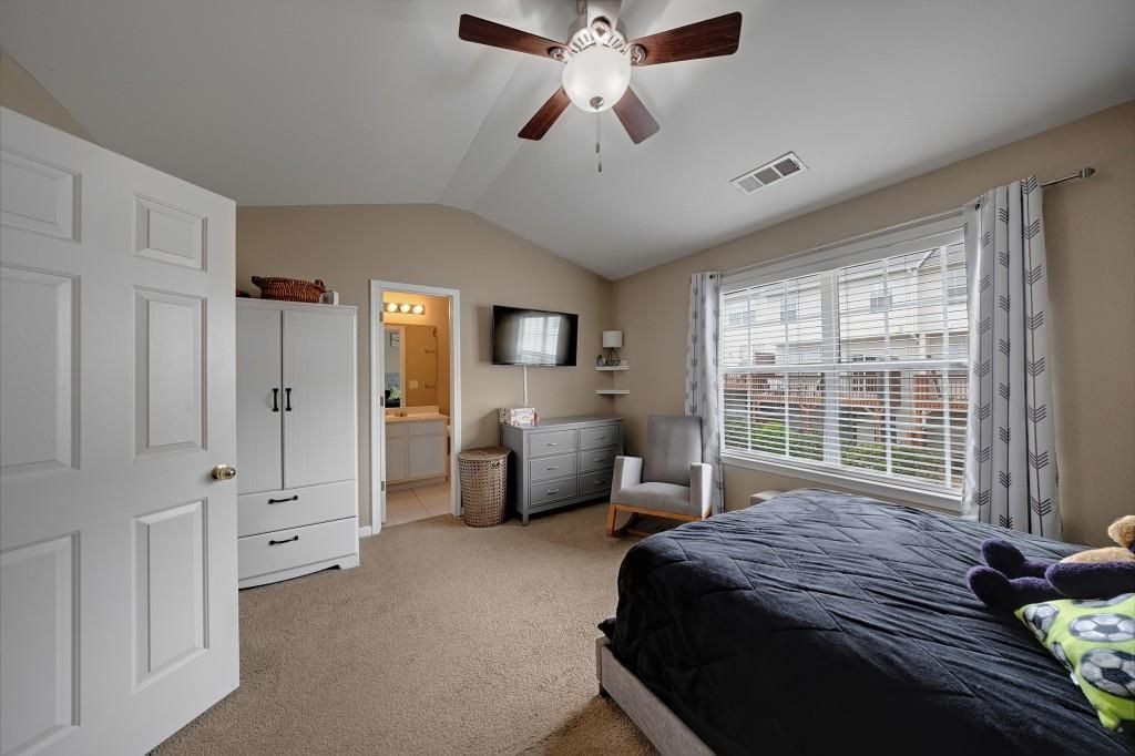 Image 25 of property listing at 3557 Chattahoochee Summit Lane 23, Atlanta, GA 30339